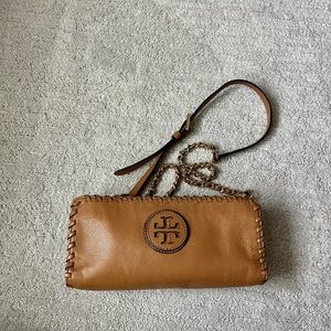 EUC Tory Burch Purse - Miller style logo - tan
